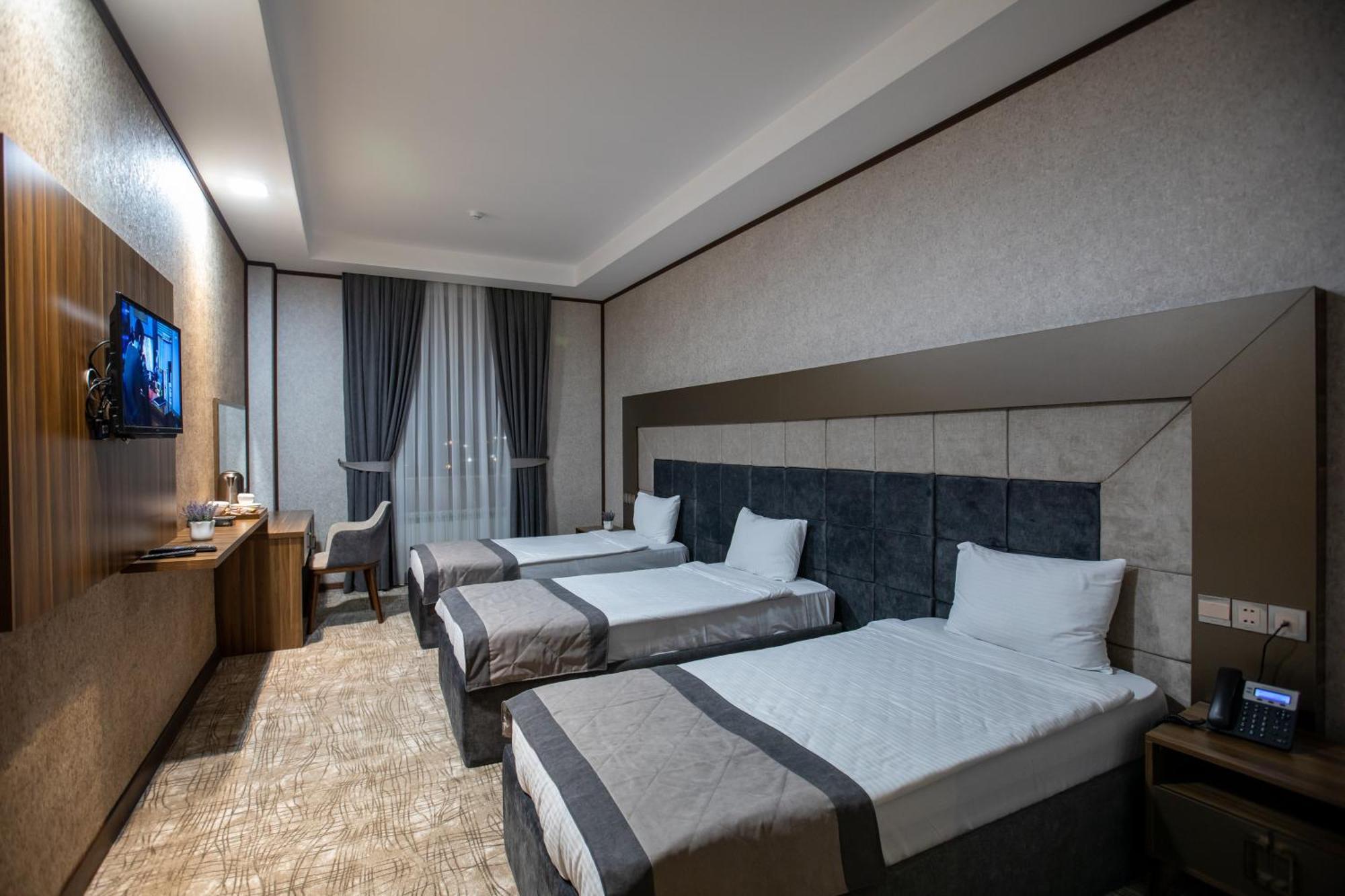 Volga Hotel Баку Екстериор снимка