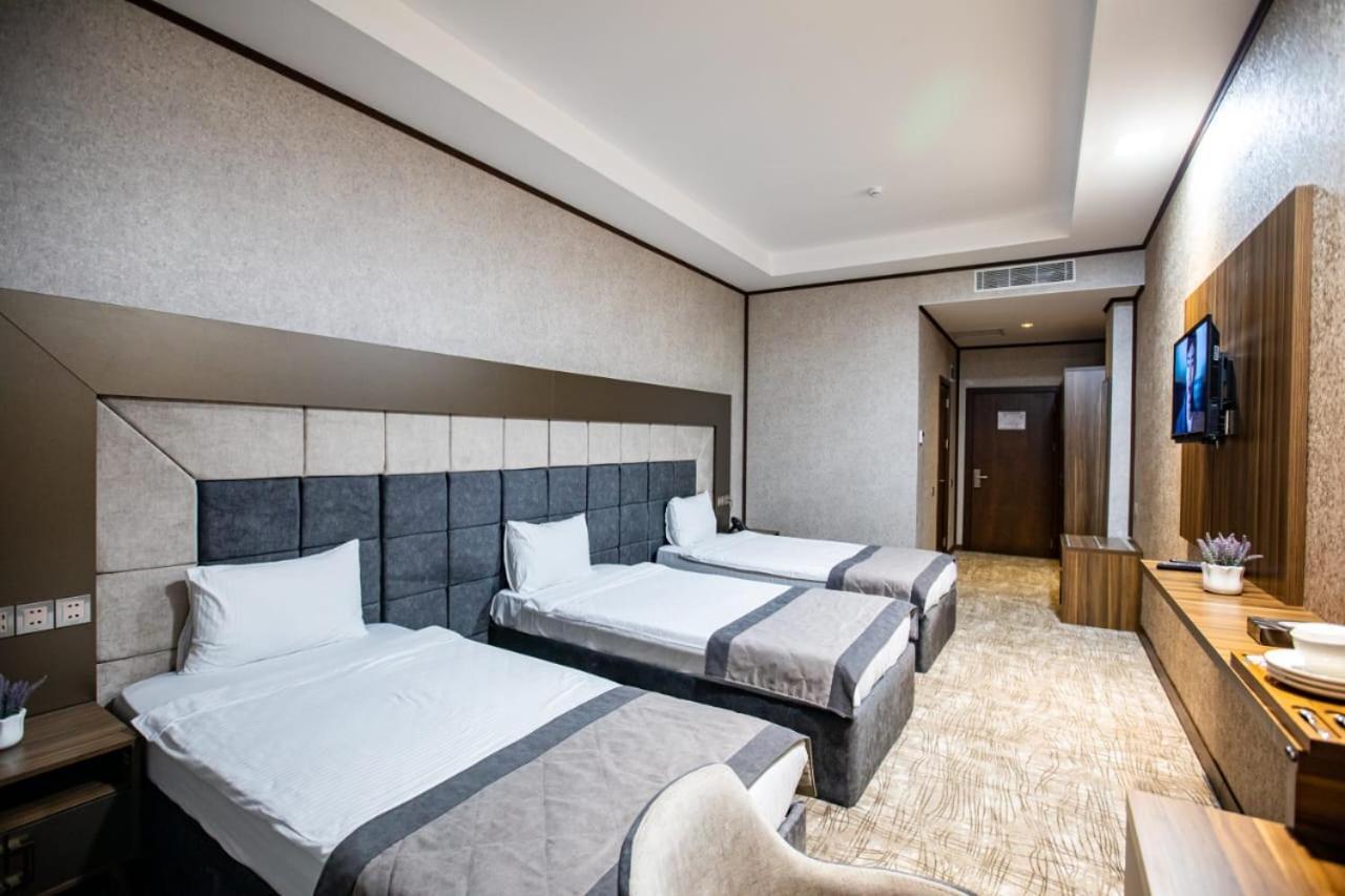 Volga Hotel Баку Екстериор снимка