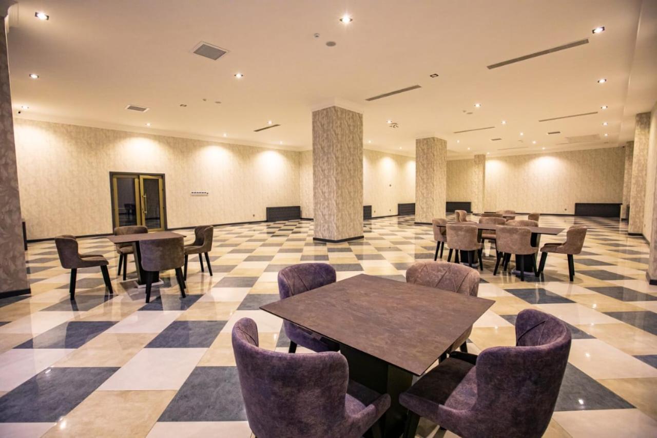 Volga Hotel Баку Екстериор снимка